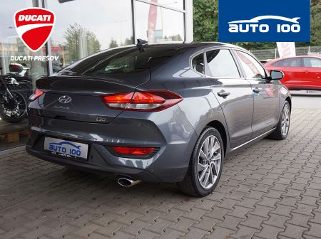 Hyundai i30 Fastback 1.6 CRDI 100KW AT7