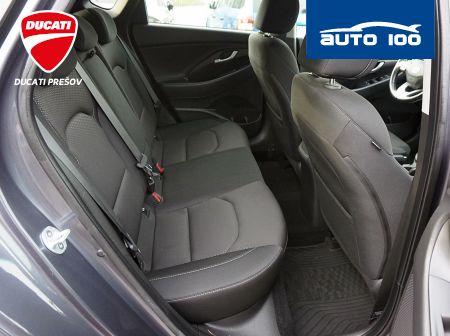 Hyundai i30 Fastback 1.6 CRDI 100KW AT7