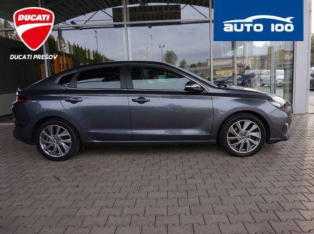 Hyundai i30 Fastback 1.6 CRDI 100KW AT7